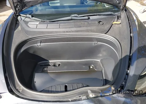 2018 Tesla Model 3 Long Range/Performance из США, поврежденный, VIN 5YJ3E1EB6JF054372